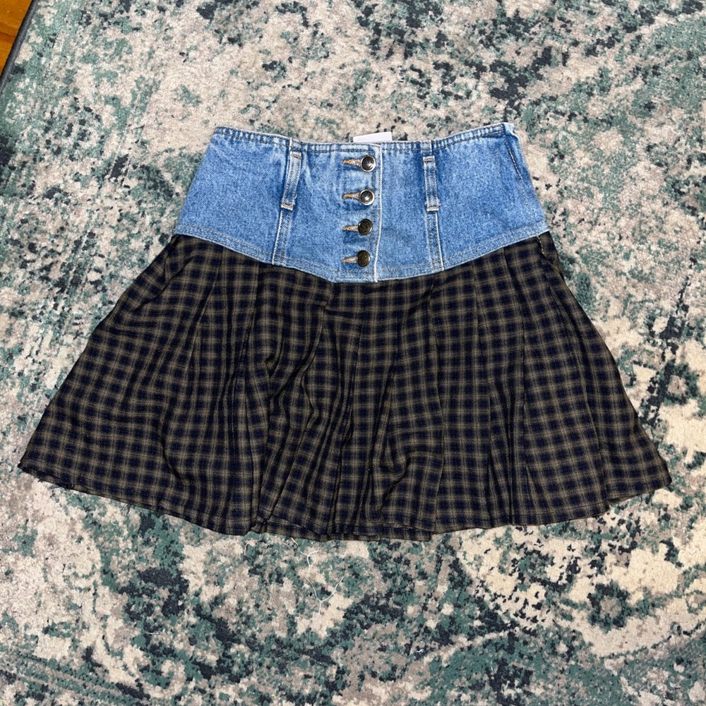 Pleated jeans skirt